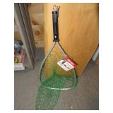 EAGLE CLAW TROUT NET W/RETRACTABLE CORD