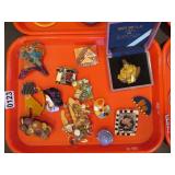 COSTUME JEWELRY PINS (13)