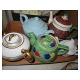 BX 5 TEAPOTS