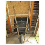 TRUE TEMPER PLASTIC DRUM WHEELBARROW