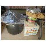 FARBERWARE 2QT DOUBLE BOILER, 10' STOCK POT