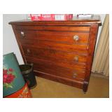 3 DRAWER DRESSER 39' X 34' X 17'