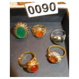 5 COSTUME JEWELRY RINGS