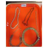 VINTAGE COSTUME JEWELRY 4 NECKLACE, 1 BRACELET