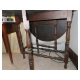 DUNCAN PHYFE DROP LEAF TABLE