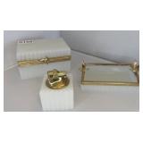 VINTAGE WHITE GLASS SMOKING SET W/ LIGHTER