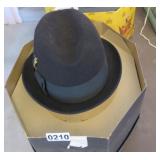 2 MENS HATS/BOXES