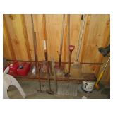 hand tools - shovels, pick, mall