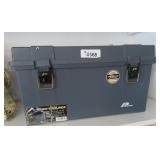 plano 20' plastic box w/tray