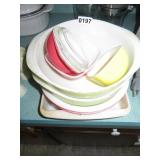 Lot of Pyrex bowls and dishes