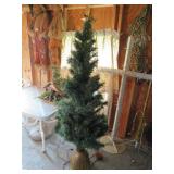 5' lighted tree w/base