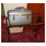 luggage rack, makeup suit case