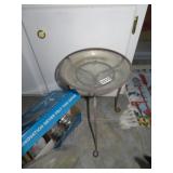 Small metal plant stand