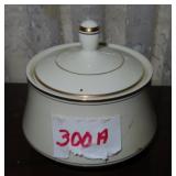 mikasa ivory china 'trousdale' sugar bowl w/lid