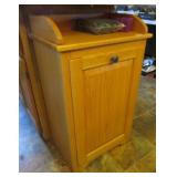 OAK GARBAGE BIN