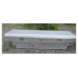 TRUCK TOOL BOX W/CONTENTS (OUT OF DAKOTA)