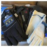 BXLT- GLOVES SOME NEW