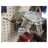 5 METAL CORNER CLAMPS