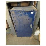 METAL 1 DOOR CABINET 16' X 21' X 30'