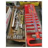 RATCHETS ANS SOCKETS MOSTLY CRAFTSMAN