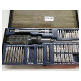 SCREW DRIVER AND BIT SET