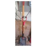 2 SQUARE HEAD SHOVELS