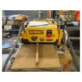 DEWALT 13' HEAVY DUTY PLANER,STAND W/WHEELS