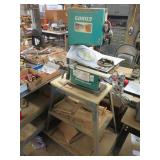GRIZZLY GO803 9IN BAND SAW ON STAND w/ WHEELS