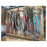 LG LOT OF PLIERS