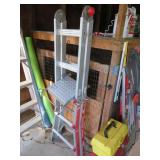 TITAN LITTLE GIANT LADDER WITH TRAY
