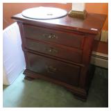 2 DRAWER BROYHILL NIGHTSTAND
