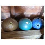 5 VINTAGE BOWLING BALLS