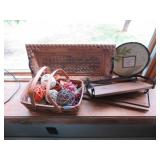 BASKET OF DECOR, METAL TRAY, 2 SHELVES