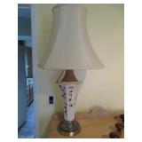 PORCELAIN / BRASS TABLE LAMP