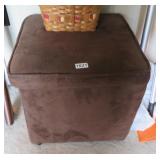 BROWN STORAGE OTTOMAN/CUBE
