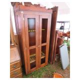 CUSTOM MADE 2 DOOR OAK GUN CABINET - NO GLASS
