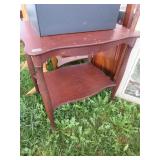 OAK PARLOR STAND 22' X 30'