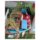 TOTE OF ST PATRICKS & VALETINE DECORATIONS