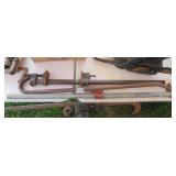 2 BAR CLAMPS, CROW BAR