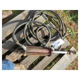 HYDRAULIC RAM W/HOSE