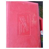 MILWAUKEE 9.6V DRILL,2 BATTERIES,CHARGER,CASE