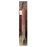 SHOVLE, POSTHOLE DIGGER, CROWBAR
