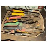 LOT OF TIN SNIPS AND CUTTERS
