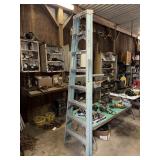 WERNER 8FT FIBERGLASS STEP LADDER