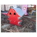 Large Bird House 20x22x22'
