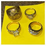 4 ï¿½goldï¿½ costume jewelry rings