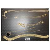 5 ï¿½goldï¿½ costume jewelry necklaces