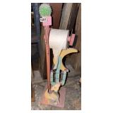 Toilet paper holder