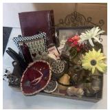 Household Knick knacks
