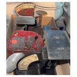 Postal and eggs scales
